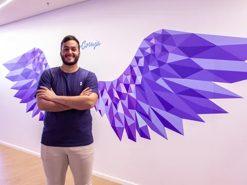 Aluno aprovado do Estratégia MED no mural da campanha