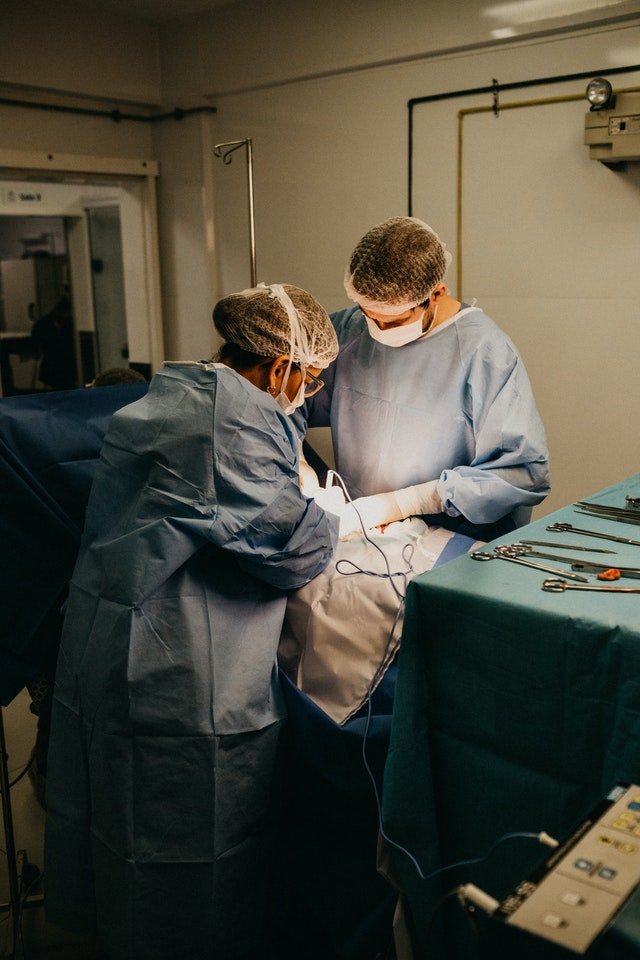 ResuMed de Cirurgia plástica: cuidados pré e pós operatórios, recuperação, complicações e muito mais!
