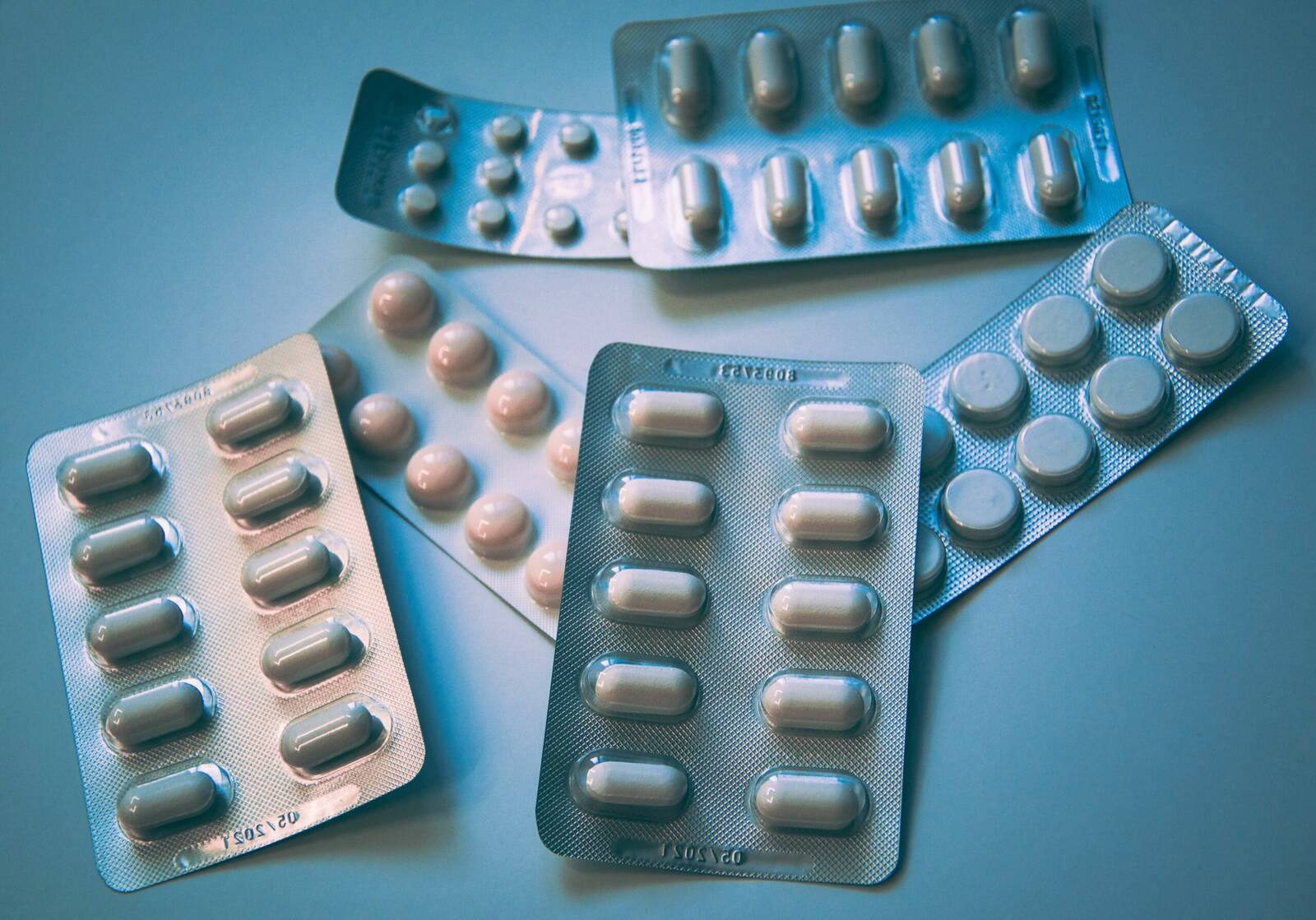 Tofacitinibe: conheça o medicamento produzido pela Pfizer que reduz em 37% risco de morte por Covid-19