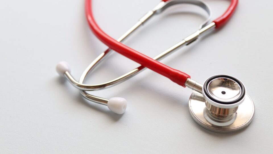 CNRM cancela 987 programas de residência médica por inatividade