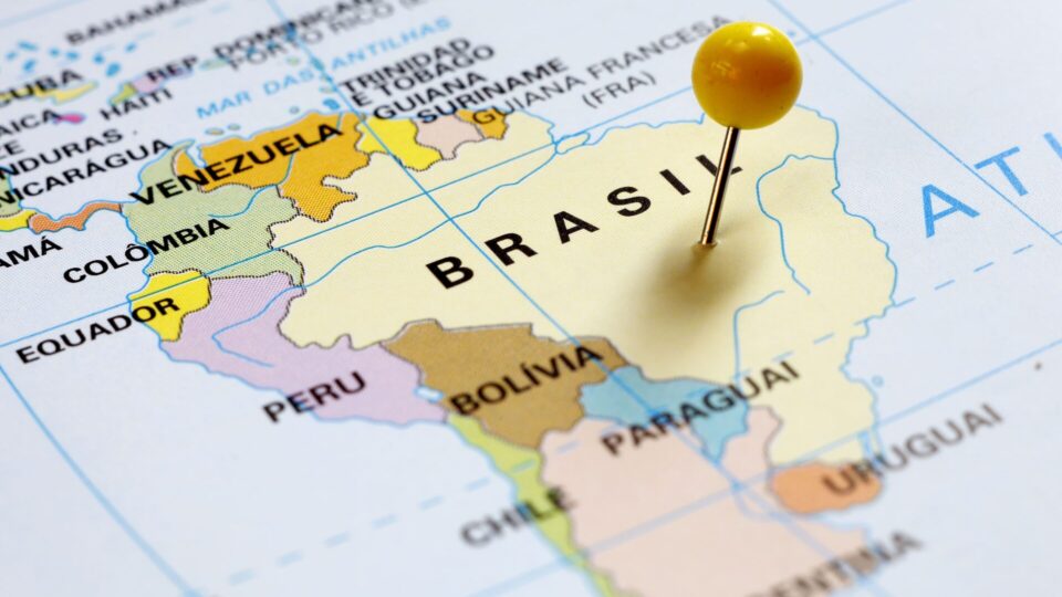 Distribuição médica no Brasil: problemas, desafios e estratégias 