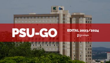 imagem ao fundo do Hospital das Clínicas da UFG, com faixa vermelha sobreposta com as escritas em fonte branca "PSU-GO Edital 2023/2024" e logotipo do Estratégia MED