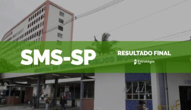 imagem ao fundo do Hospital do Servidor Público Municipal, com faixa verde sobreposta com as escritas em fonte branca "SMS-SP Resultado Final" e logotipo do Estratégia MED