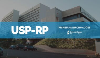 Imagem ao fundo do Hospital das Clínicas da Faculdade de Medicina de Ribeirão Preto USP, com faixa vermelha sobreposta com as escritas em fonte branca "USP-RP Primeiras Informações" e logotipo do Estratégia MED